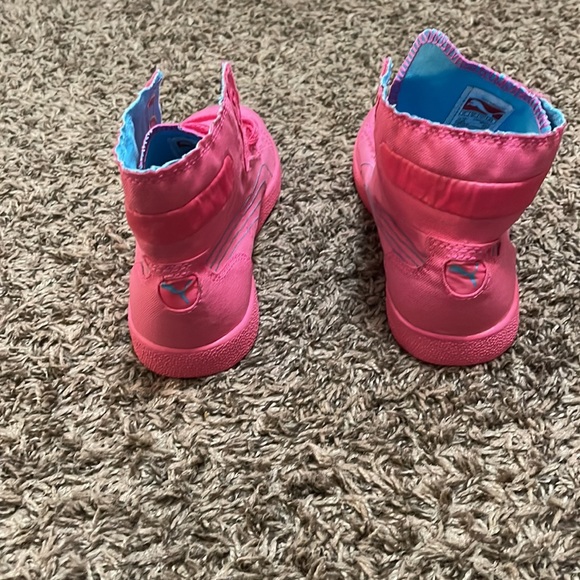 NEW Puma sneakers! Fab! - Picture 3 of 5